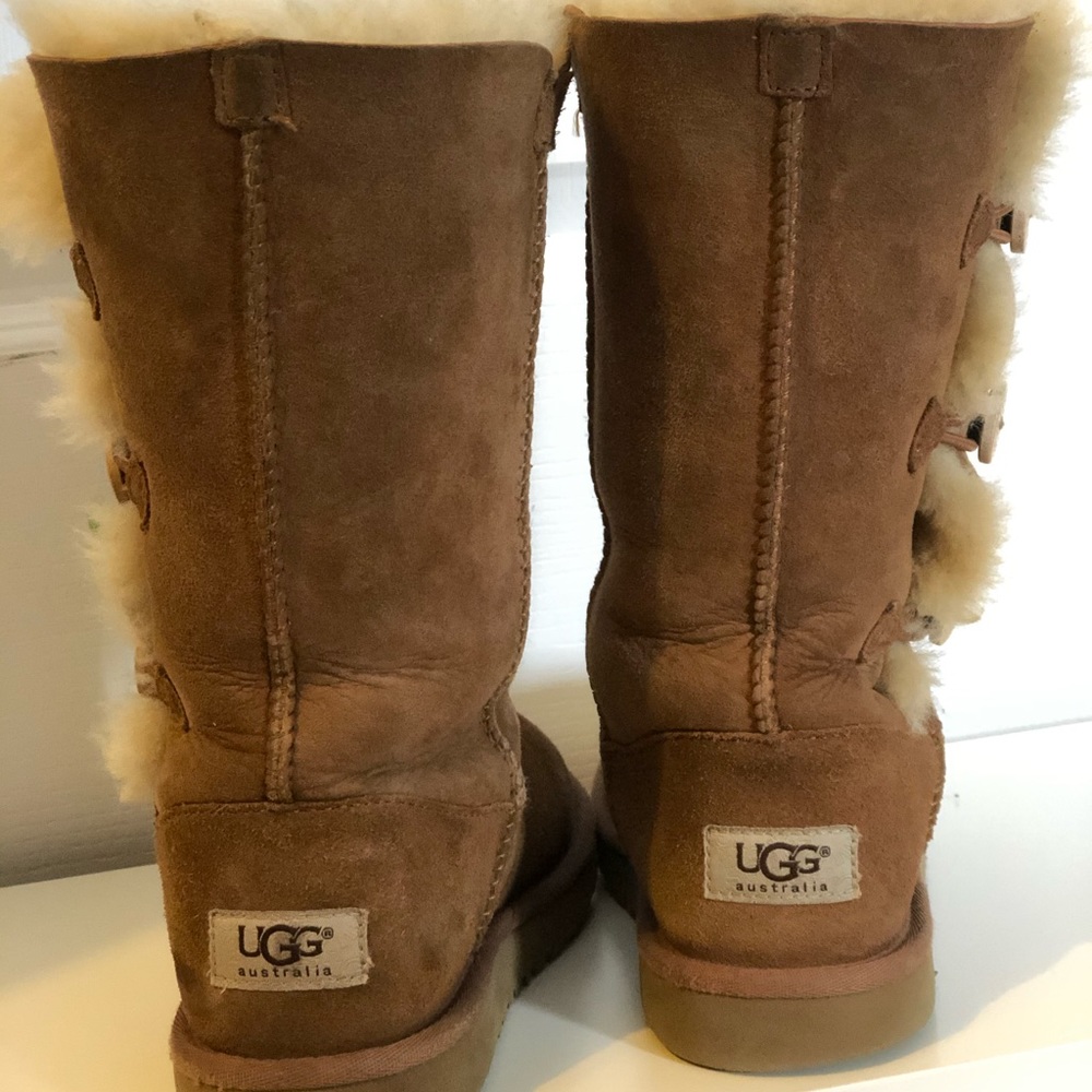 Uggs. BAILEY BUTTON TRIPLET II BOOT